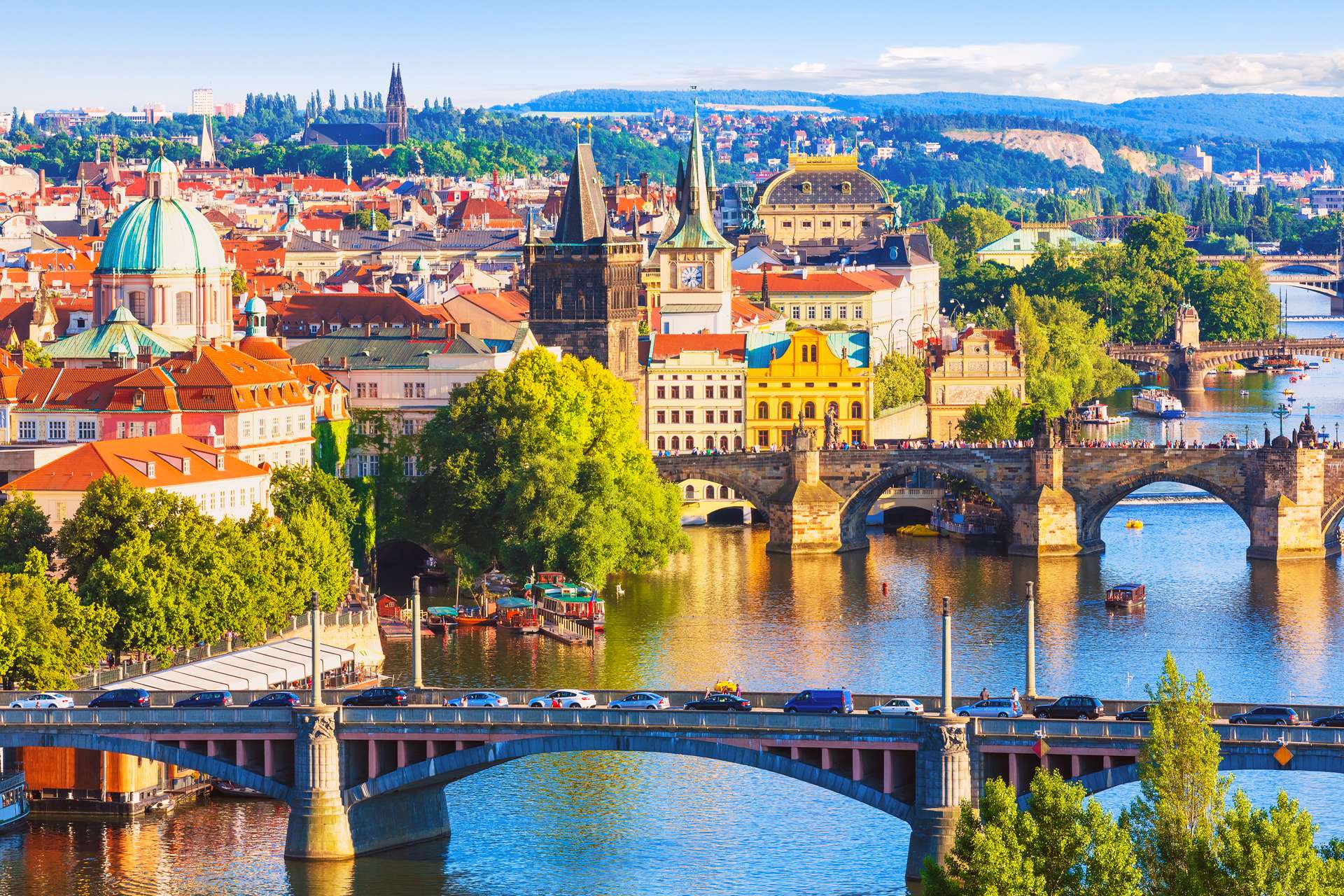 Tsjechië Praag Charles Bridge over Vltava rivier