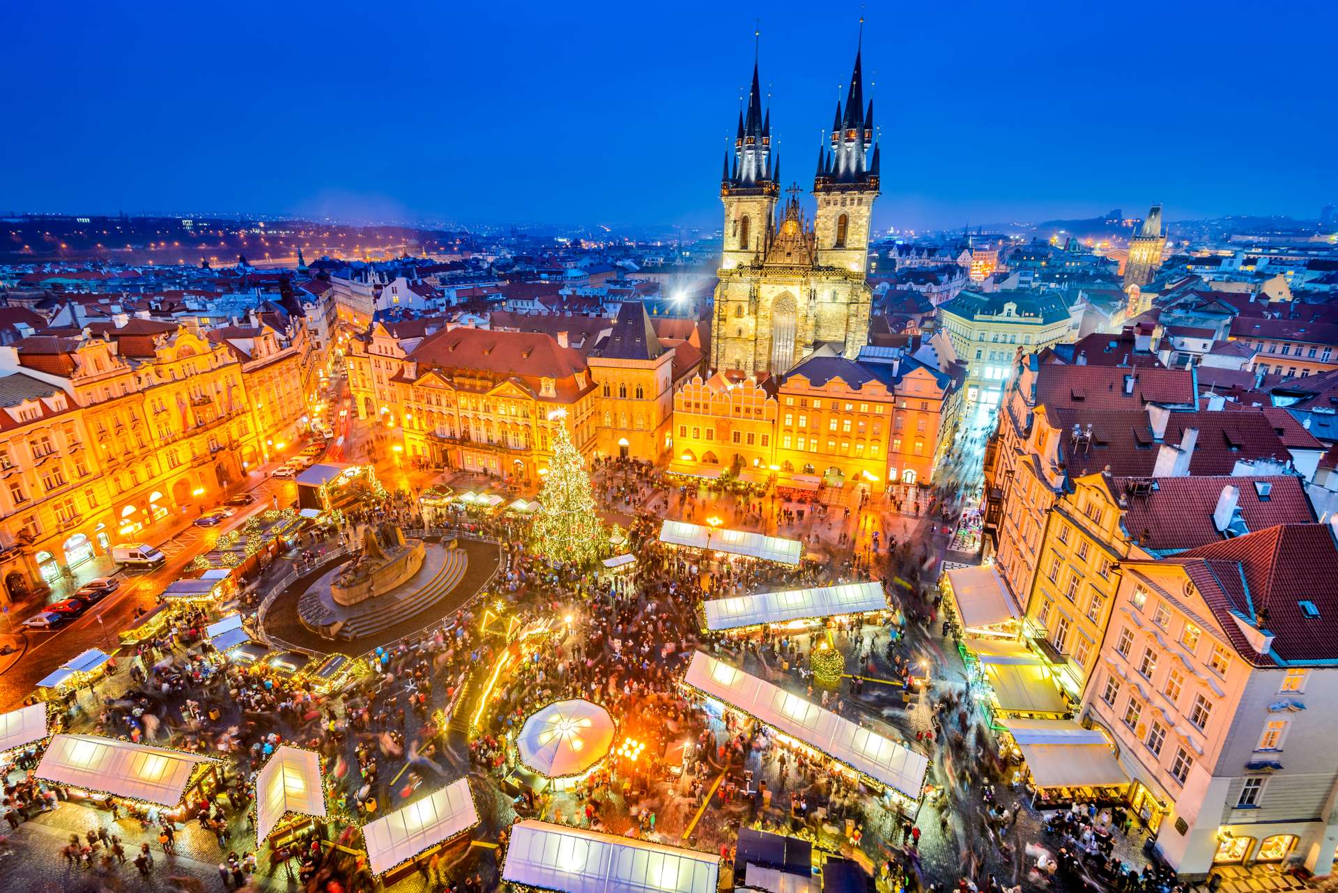 Tsjechië Praag Christmas Market in Stare Mesto old square